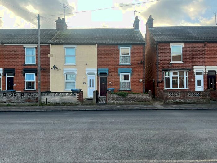 2 Bedroom End Of Terrace House To Rent In High Road West, Felixstowe, IP11