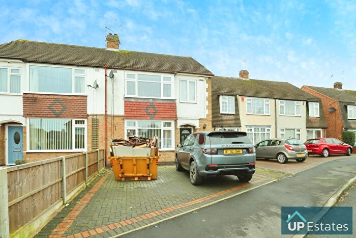 3 Bedroom Semi-Detached House To Rent In Norton Hill Drive, Coventry, CV2