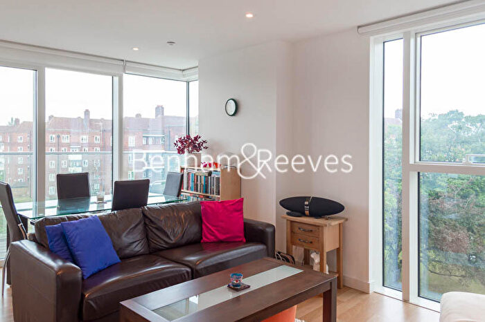 1 Bedroom Apartment To Rent In Residence Tower, Woodberry Grove, N4