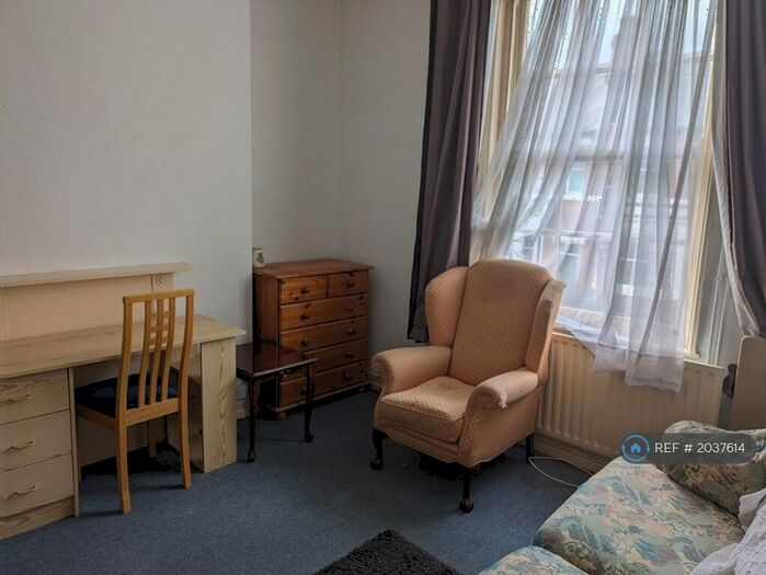 Studio To Rent In North Parade-, Derby, DE1