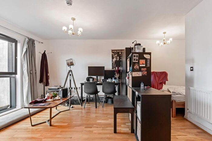 Flat To Rent In Oval Road, Primrose Hill, NW1