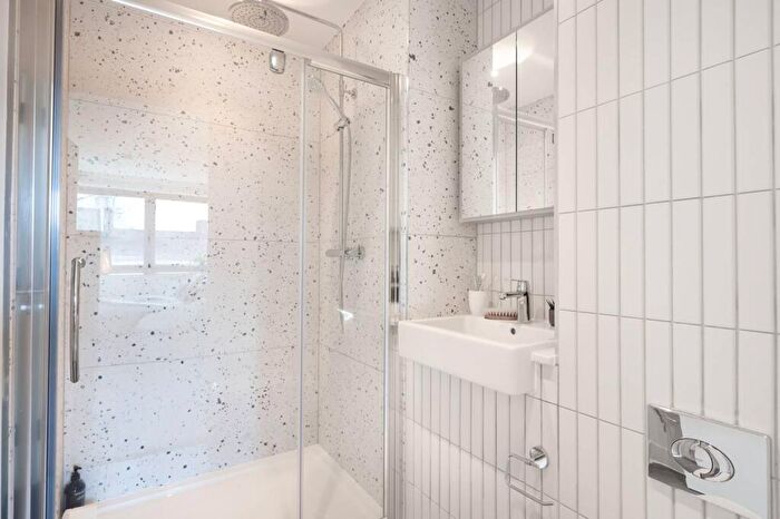 1 Bedroom Flat To Rent In Oasis Way, Wembley, HA9