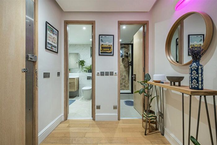 3 Bedroom Flat For Sale In Garden Apartment, Lyndhurst Gardens, Hampstead, NW3