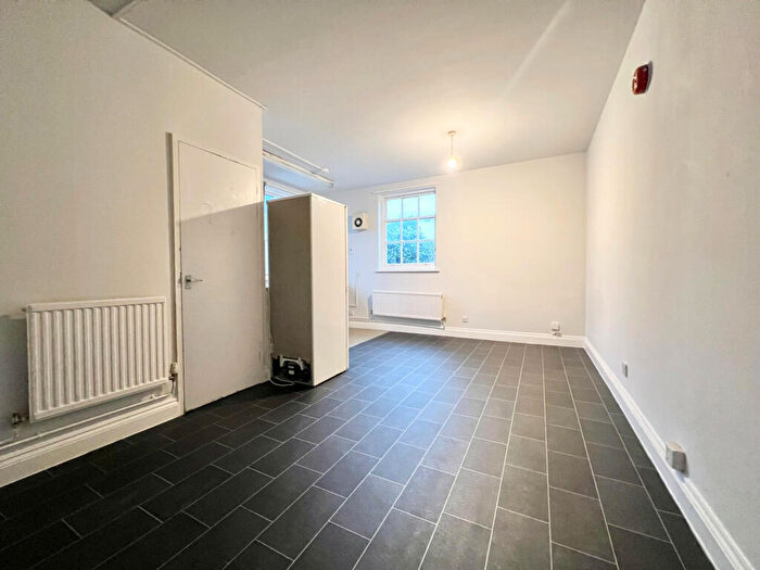 Studio To Rent In Latymer Road, Edmonton, N9