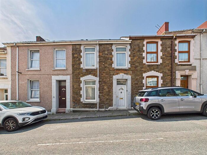 3 Bedroom Terraced House For Sale In Gilbert Road, Llanelli, SA15