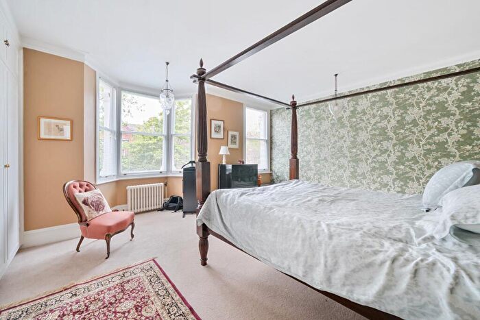 4 Bedroom Terraced House For Sale In Knatchbull Road, Camberwell, London, SE5