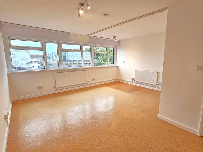 Studio To Rent In Giffin Street, London, SE8