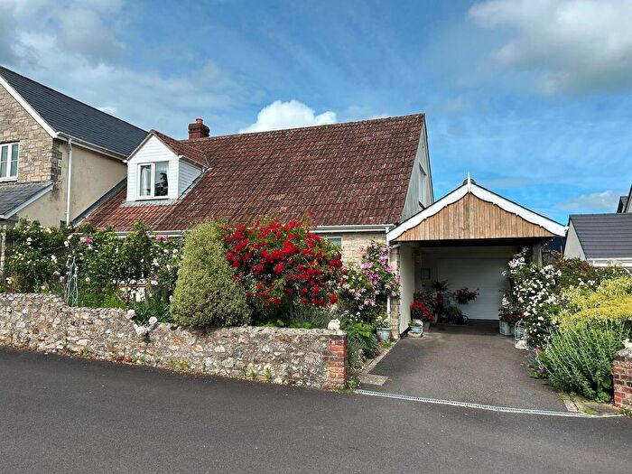 3 Bedroom Semi Detached Bungalow For Sale In Court Farm Close, Winsham, Chard, TA20