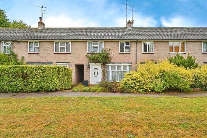 3 Bedroom Terraced House For Sale In Oakdale, Welwyn Garden City, AL8