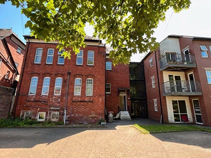 2 Bedroom Flat To Rent In Bainbrigge Road, Leeds, LS6