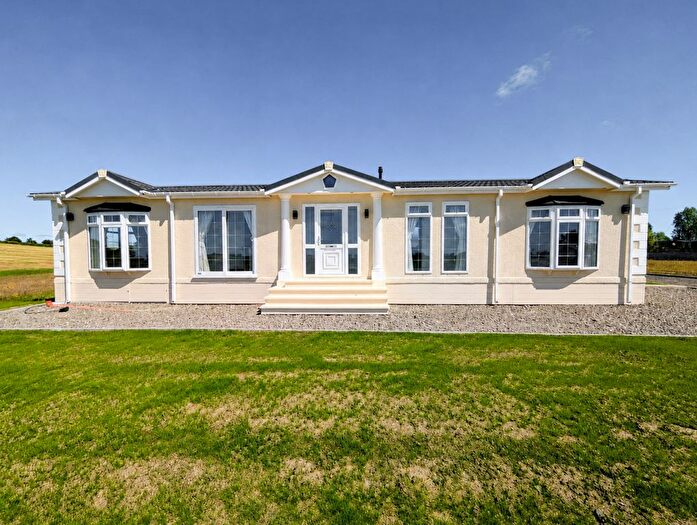 2 Bedroom Park Home For Sale In Lochlibo Road, Beith, KA15