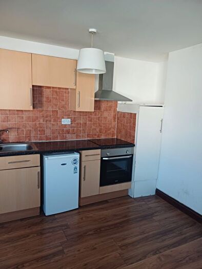 Studio To Rent In Uxbridge Road, London, W12