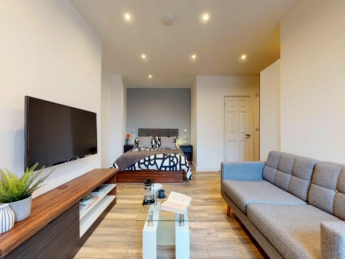 Studio To Rent In Apt, Hyde Terrace #, LS2