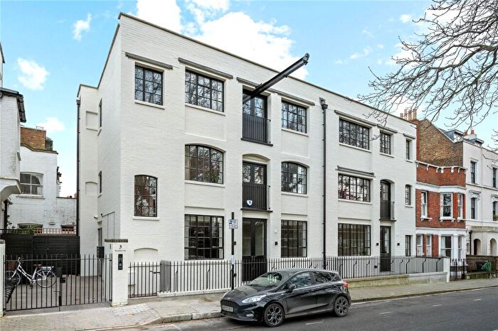 2 Bedroom Apartment For Sale In Barnsbury Square, London, N1