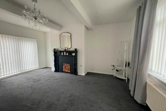 3 Bedroom Semi-Detached House To Rent In Wilberforce Road, Mansfield, NG19