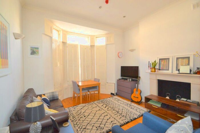 1 Bedroom Flat To Rent In Warwick Avenue, London, W9