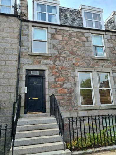 2 Bedroom Flat To Rent In Dee Street, City Centre, Aberdeen, AB11
