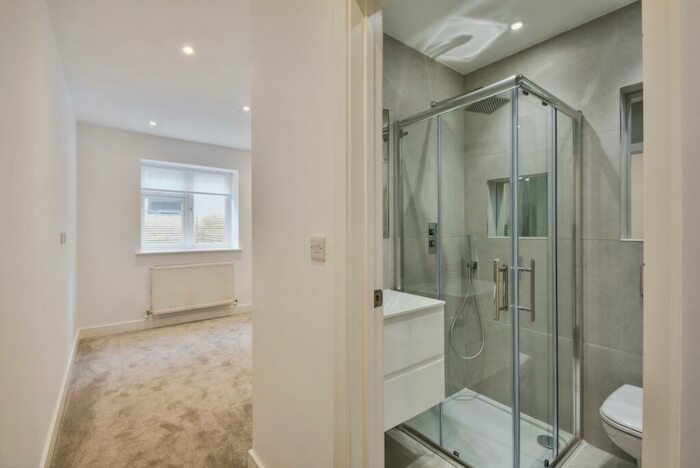 2 Bedroom Flat To Rent In Aldershot Road London, NW6