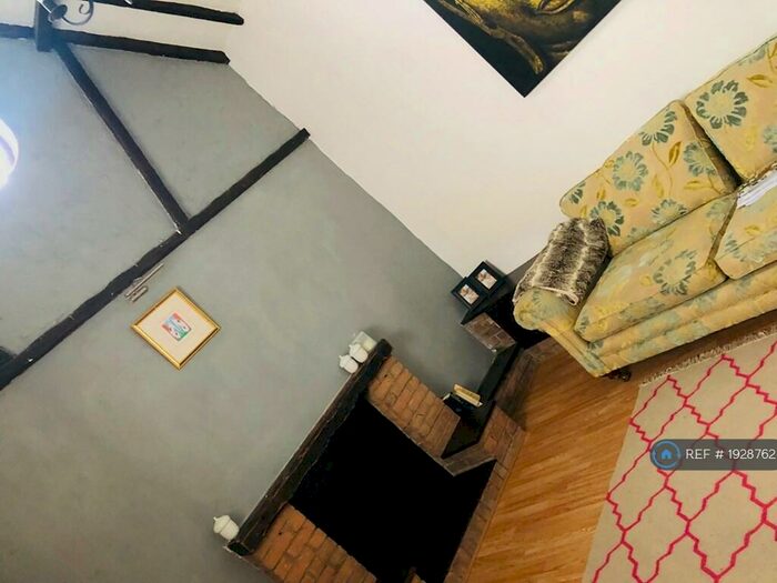 1 Bedroom Detached House To Rent In The Coach House, Chesterfield, S40