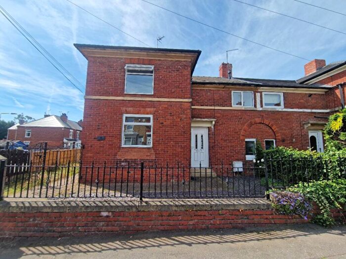 3 Bedroom Semi-Detached House To Rent In James Street, Worksop, S81