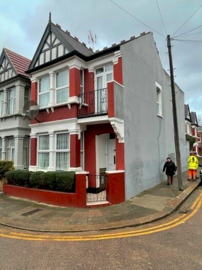 3 Bedroom Terraced House To Rent In St. Margarets Avenue, London, N15