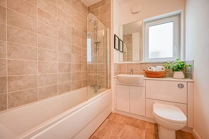 2 Bedroom Flat For Sale In Countess Park, Slackbuie, IV2