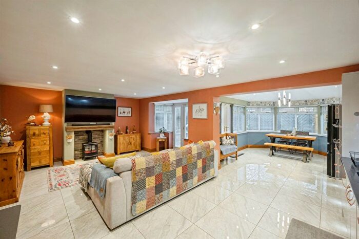 4 Bedroom Detached House For Sale In Elm Way, Messingham, Scunthorpe, DN17