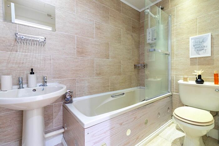 1 Bedroom Flat For Sale In Malcolm Street, Dundee, DD4