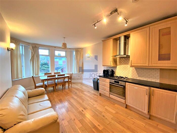 2 Bedroom Flat To Rent In Farnan Lodge, Streatham, London, SW16