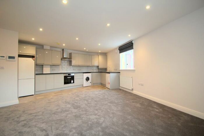1 Bedroom Apartment To Rent In Flat, Featherbank Avenue, Horsforth, Leeds, West Yorkshire, LS18
