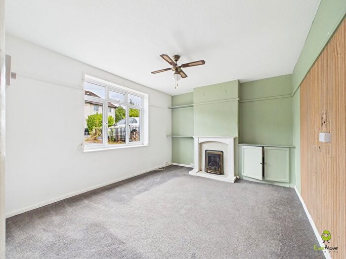 3 Bedroom End Terrace House For Sale In Leafy Oak Road, London, Greater London, SE12