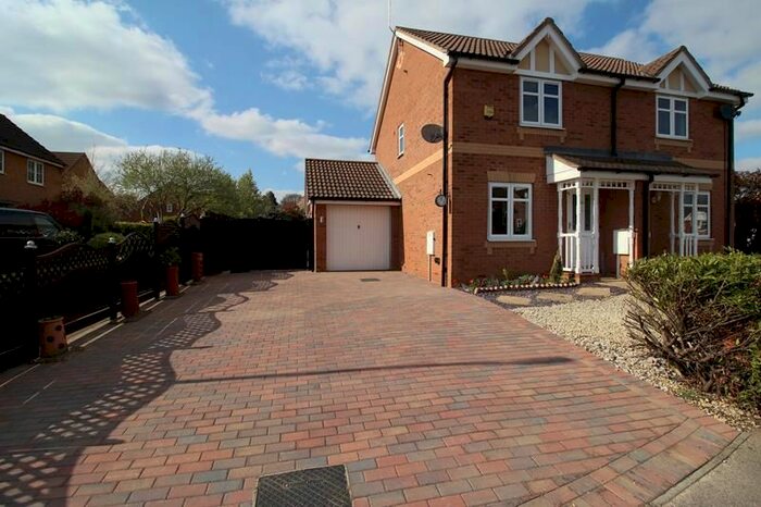 2 Bedroom Semi-Detached House To Rent In Lodge Way, Irthlingborough, NN9