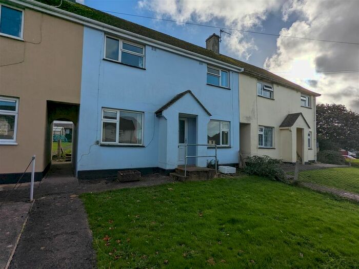 2 Bedroom Property To Rent In Kirby Road, Truro, TR1