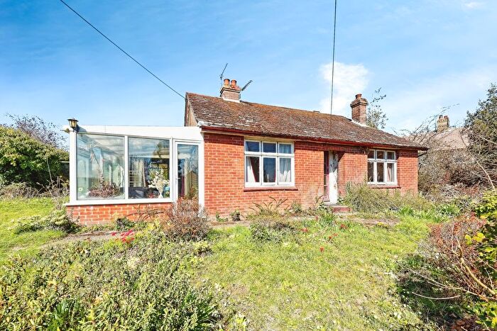 3 Bedroom Bungalow For Sale In Pilgrims Lane, Chilham, Canterbury, Kent, CT4