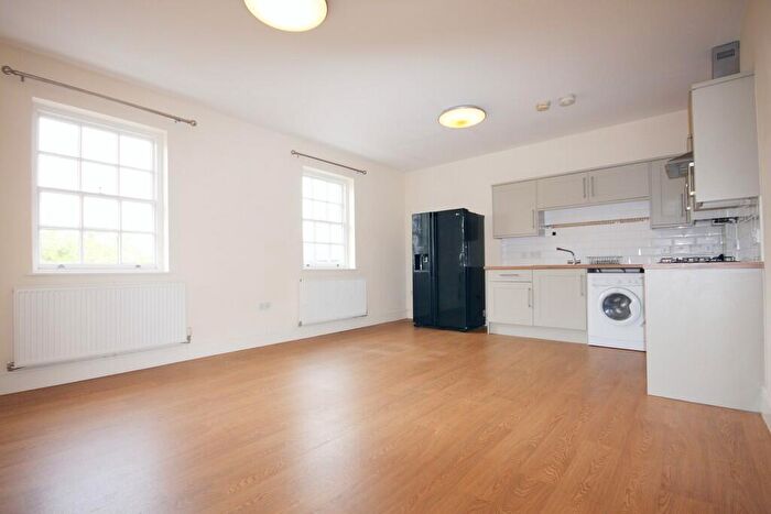 2 Bedroom Apartment To Rent In Apartment, Half Moon, DN22