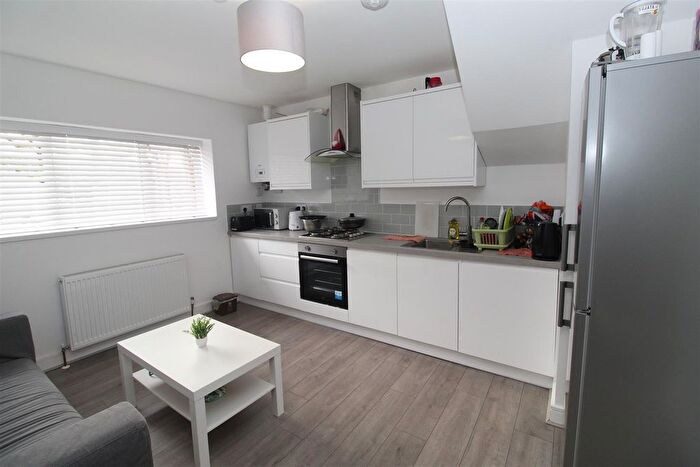 1 Bedroom Flat To Rent In Parkfield Place, Gabalfa, Cardiff, CF14