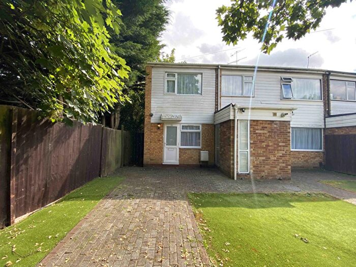2 Bedroom Terraced House To Rent In Fair Close, Bushey, WD23