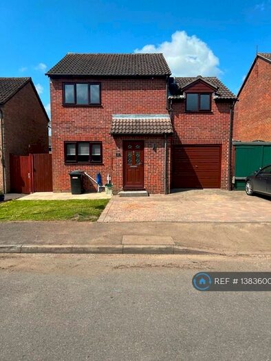 3 Bedroom Detached House To Rent In Long Close, Kintbury, Hungerford, RG17