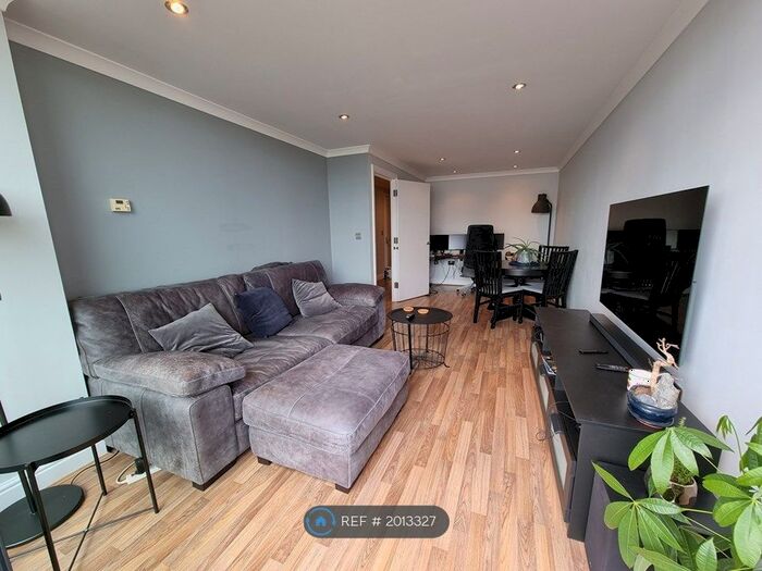 1 Bedroom Flat To Rent In Kingsway, London, N12