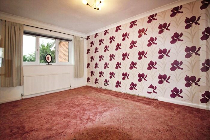 3 Bedroom Semi-Detached House For Sale In Wild Briar, Finchampstead, Wokingham, RG40