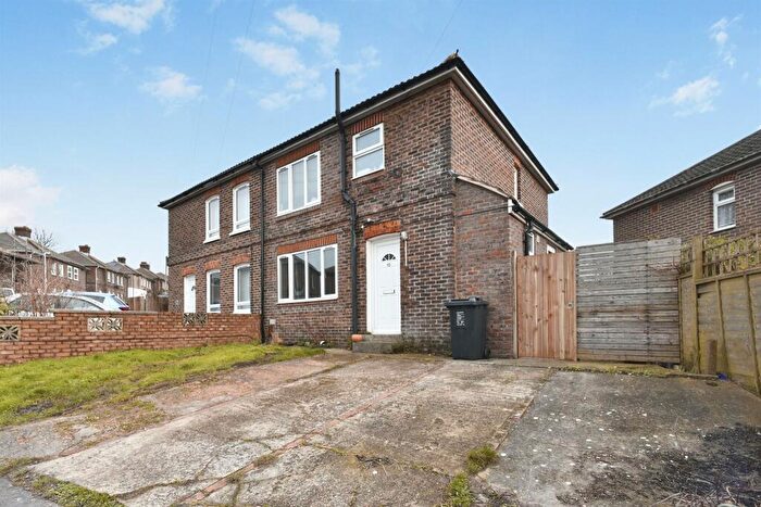 3 Bedroom Semi-Detached House For Sale In Firle Road, Brighton, BN2