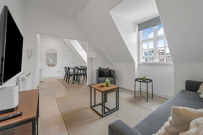 2 Bedroom Flat To Rent In Fitzrovia, W1W