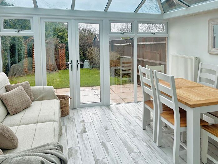 2 Bedroom Terraced House For Sale In Dunsford Close, Swindon, SN1