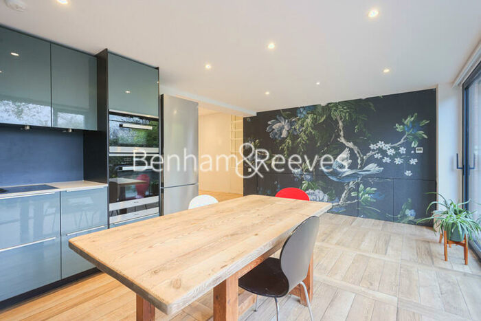 3 Bedroom Apartment To Rent In Nassington Road, Hampstead, NW3