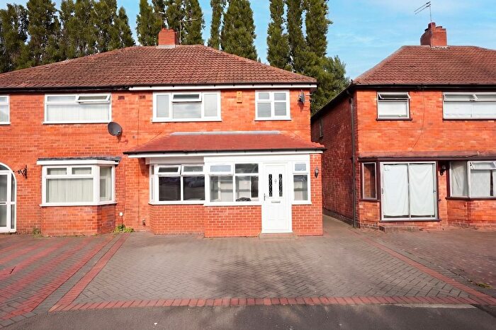 3 Bedroom Semi-Detached House To Rent In Hangleton Drive, Birmingham, B11
