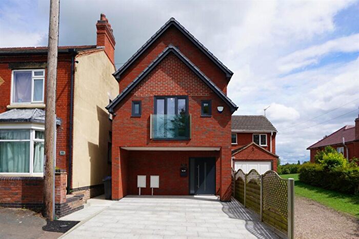4 Bedroom Detached House For Sale In Bosworth Road, Barlestone, CV13
