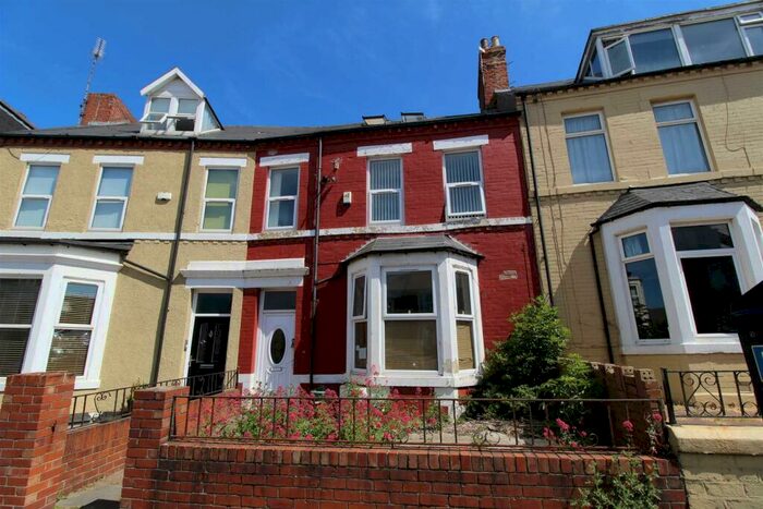 2 Bedroom Flat To Rent In North Parade, Whitley Bay, NE26