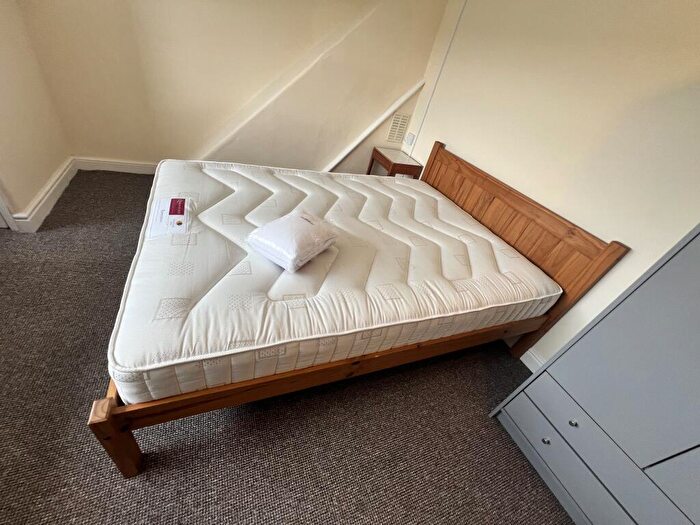 5 Bedroom Apartment To Rent In Danes Road, Exeter, EX4