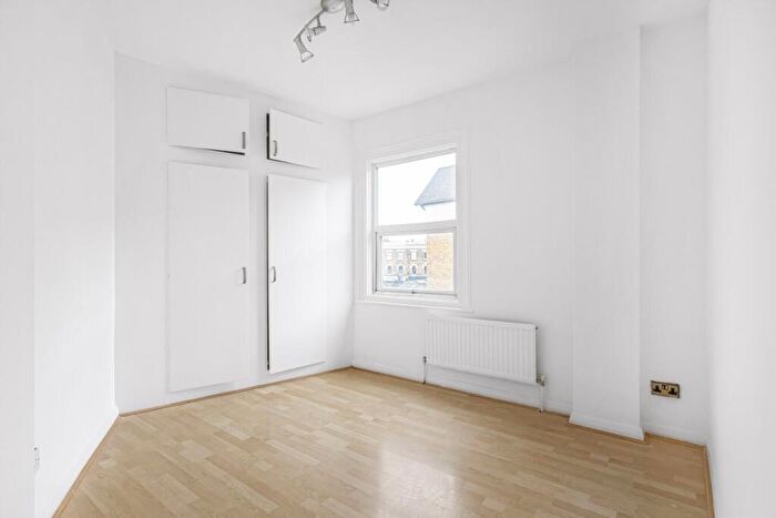 1 Bedroom Flat To Rent In Coldharbour Lane, London, SE5