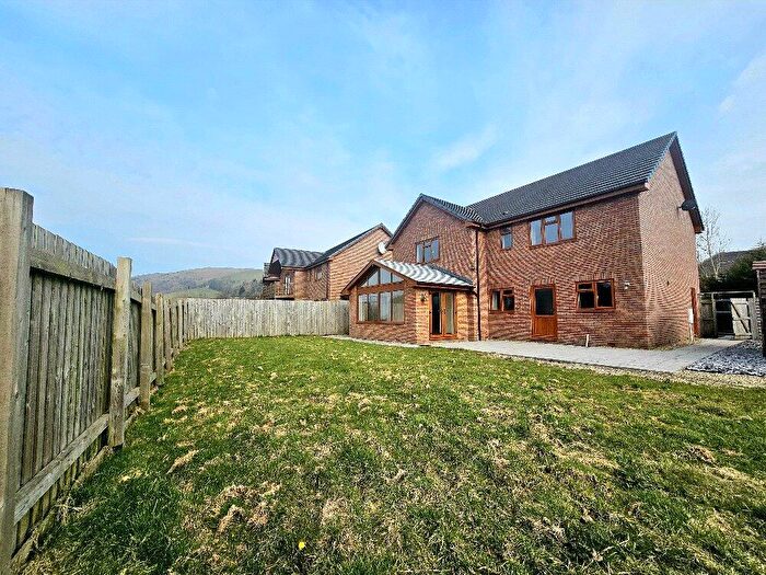 5 Bedroom Detached House To Rent In Mill Stream Close, Llanddewi, Llandrindod Wells, Powys, LD1